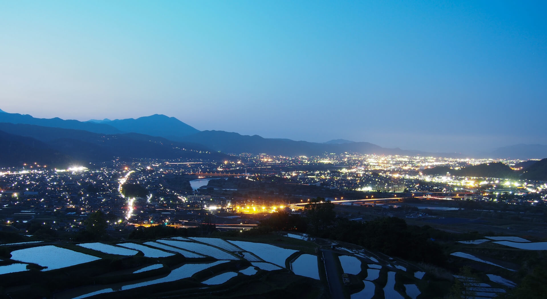 （千曲市）姨捨の棚田・夜景